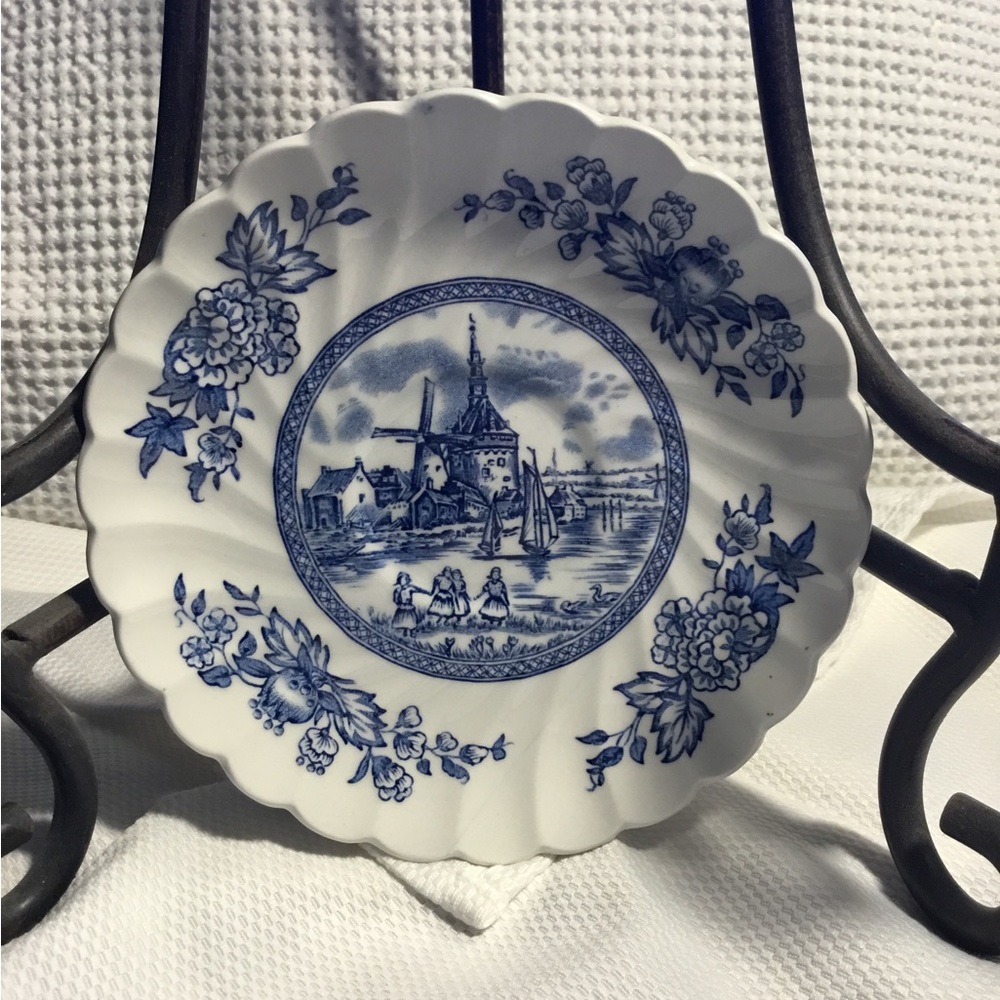 Vintage~English Country Toile Holland~Tulip Time~6 1/4” Plate